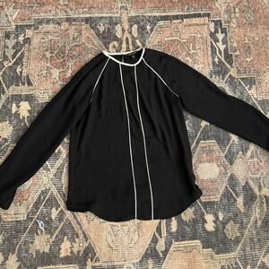 Black white banana republic size small blouse
